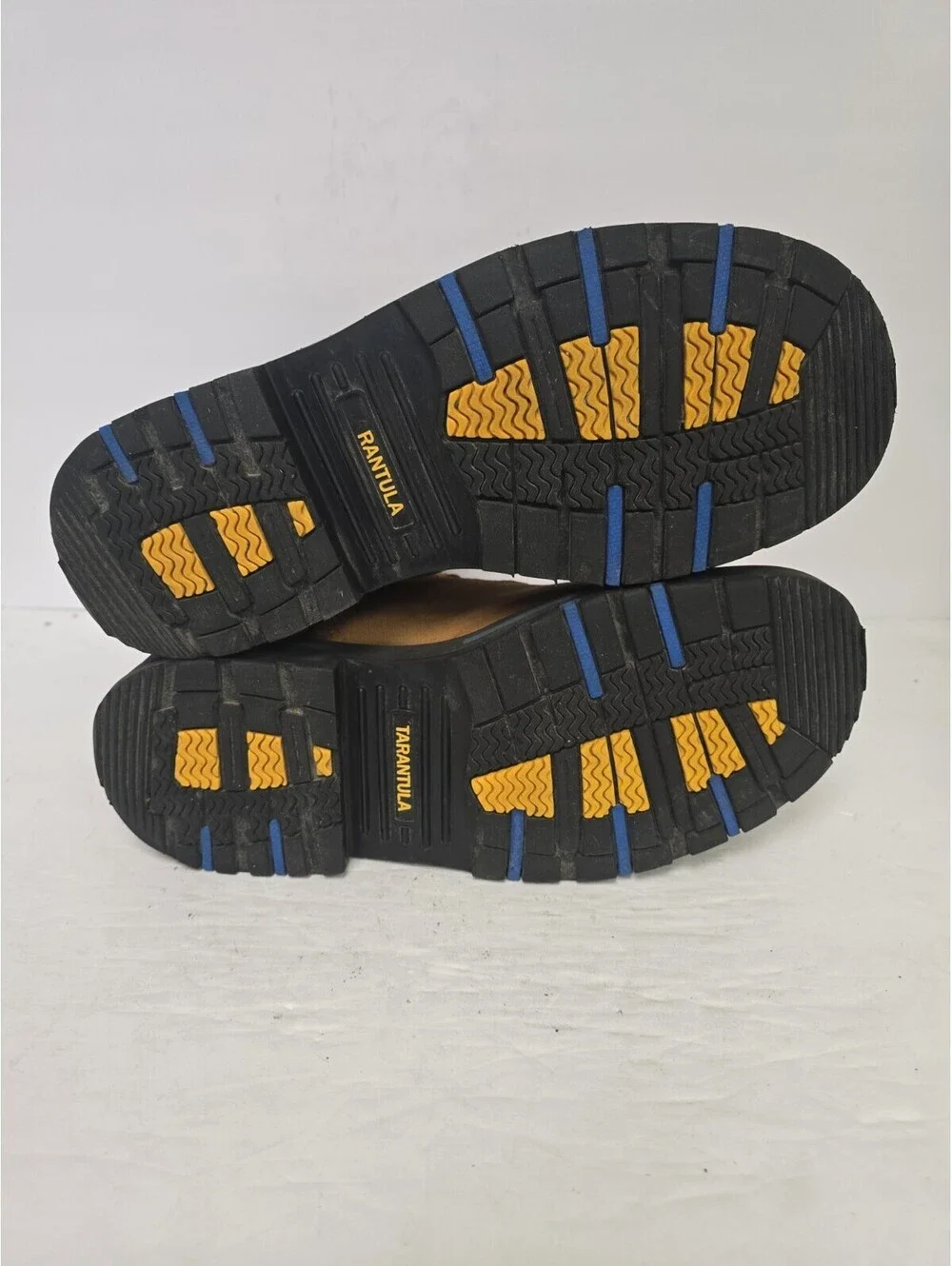 Dakota Men's 8